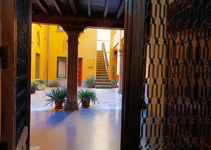 Alcazaba Apartman *